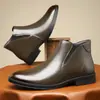 Superventas de Amazon Transfronterizo Retro Botas de Cuero Versátiles para Hombre Punta Puntiaguda Botas de Cuero Casual de Negocios para Hombre Tipo Slip-on 2100