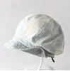 Gorra octagonal de mezclilla lavada con efecto desgastado retro estilo coreano, un sombrero casual moderno y versátil con visera suave, perfecto para mujeres
