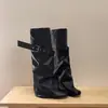 Hebilla de metal estilo occidental apilamiento apilamiento botas largas mujer otoño sueltas pierna ancha plisadas botas de montar adelgazantes fondo plano caña alta cuero