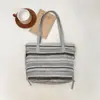 Bolsa tejida de arcoíris popular de verano 2026 nuevo modelo bolsa de playa para vacaciones bolsa de trabajo bolsa de playa de paja para ocio al aire libre