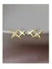 Brincos Amazon Cross-Border New Star para Mulheres, Pequenos e Estilosos, Versáteis para o Dia a Dia, Presente de Aniversário, Cor Dourada