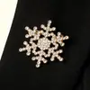 Broche Navideño de Moda Goteando Aceite Europeo y Americano Lindo Papá Noel Árbol Guirnalda Muñeco de Nieve Campana Pin Insignia de Aleación