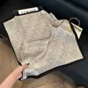 Bufanda Cuadrada Fina Estilo Coreano de Castaña para Mujer, Protección del Cuello, Bufanda Decorativa, Bufanda para Madre, Bufanda Cuadrada de Imitación de Seda, Venta al por Mayor