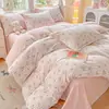 Nuevo Juego de Ropa de Cama de Felpa de Leche Cuatro Piezas Invierno Más Terciopelo Engrosado Estampado Dormitorio Estilo Fresco Sábana Juego de Tres Piezas