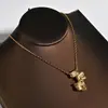 Conjunto de Collar y Pendientes Estilo Europeo y Americano, Geométrico Irregular Personalidad Plisado Nicho Cadena para Clavícula Colgante Joyería