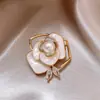 Broche Aleación Sensación Traje Mujer Versátil Nicho Gama Alta Mayoreo Nuevo Broche de Abrigo Gama Alta Mayoreo