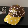 Gorra de Béisbol con Bordado de Letras de Color Contrastante y Lunares para Mujer, Ala Ancha, Adecuada para Caras Grandes, Estilo Retro Americano de Alta Gama, Gorra Trendy de Pico de Pato