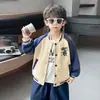 Jaqueta de Baseball Infantil Primavera e Outono 2026 Nova Estilosa Blusa Esportiva Infantil Jaqueta de Outono para Bebê Tendência