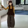 Nuevo conjunto de tres piezas para niña de otoño estilo coreano: chaleco de terciopelo, camiseta de manga larga básica y pantalones de pierna ancha con pierna curva