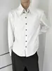 Camisa blanca de diseño británico para hombre, de lujo ligero y versátil, con rayas y cuello de punta, camisa casual de manga larga para primavera y otoño