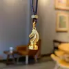 Colar com Pingente de Cabeça de Cavalo de Xadrez Dourado para Mulheres, Pingente do Zodíaco Ano do Cavalo, Design de Nicho com um Toque de Luxo, Corrente para Suéter