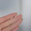 Aretes de Aleación para Estudiantes Mujeres Diseño Nicho Simple Aretes de Alta Gama 2023 Nuevos Aretes de Moda Estilo Ins