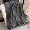 Outono e Inverno Versátil Padrão Floral Retrô Estilo Hong Kong Imitação de Caxemira Cachecol Quente Feminino Xale Longo Fashion com Franjas