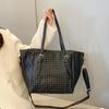 Bolso Tejido de Gran Capacidad para Mujer 22 Nuevo Clásico Retro Europeo y Americano Portátil Bolso de Hombro de Alta Textura para Viajes Bolso Cruzado