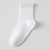 Calcetines de primavera y otoño para niños, algodón clase A, sin costuras, verano finos de malla transpirable, color negro y blanco, hasta la pantorrilla, para niños mayores y estudiantes