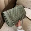 Bolso de Cadena Clásico Transfronterizo con Patrón Acolchado Bordado, Bolso de Mujer Estilo Chanel, Texturizado, Versátil, Moderno, Adecuado para el Trabajo, Bolso de Hombro Único y Cruzado