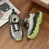 Outono de 2026 Nova Moda Versátil Casual Esportiva Sapatos de Treino Alemães Respiráveis com Solado Espesso Sapatos de Pai Sapatos de Corrida Femininos Sapatos Forrest Gump