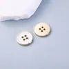 Botões Metálicos de Alta Qualidade com Quatro Furos, Bordas Finas, Galvanizados com Pontos de Óleo, Adequados para Casacos de Lã, Ternos, Camisas e Botões Costurados à Mão