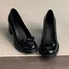 Estilo Retro Moño Charol Boca Baja 2026 Nueva Tendencia de Moda para Mujer Slip-On Tacón Grueso Versátiles Zapatos de Vestir para el Trabajo