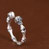 Anillo Rey Ciervo Dorado Plata Pura Vintage Personalidad Diseño Moderno Hueso Cráneo Plata Pura Anillo para Hombre Joyería de Plata Pura