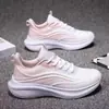 Marca Zapatos Deportivos para Mujer Verano Suela Suave Absorción de Impactos Malla Ligero Antideslizante Transpirable Casual Versátil Estudiante Zapatos para Correr