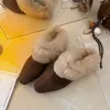 Sapatos femininos super bonitos e estilosos com salto grosso e pelo, novos para 2026, outono e inverno, estilo retrô, para uso externo, botas de neve, calçados fáceis de calçar, meias chinelo