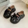 Sapatos de Princesa para Meninas 2026 Primavera e Outono Novos Sapatos Infantis Sapatos Pequenos de Couro Sapatos para Bebês Sapatos Individuais com Strass