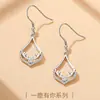 2019 Nuevos aretes de asta de estilo chino de moda para mujer plata pura Net red aretes de alta gama estilo francés aretes largos elegantes