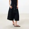 Calça Shorts Jeans Preto Cropped Desconstruída Estilo Americano com Botões para Homens e Mulheres, Novo Estilo de Rua Solta de Perna Larga