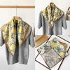 Bufanda de seda de espiga de dos colores y doble cara para mujer, nueva bufanda de alta gama con estampado de hojas de pintura al óleo, bufanda cuadrada pequeña personalizada al por mayor