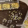 Caja de Set de Decoraciones para Uñas con Forma de Corazón de 6 Compartimentos, Decoraciones Metálicas para Uñas con Forma de Corazón de Venta Caliente Transfronteriza, Accesorios para Uñas DIY