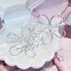 Pendientes Florales Grandes con Líneas Huecas para Mujer, Simples y Elegantes, Pendientes Versátiles, Accesorios Populares para las Orejas para Mujer