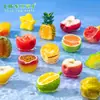 Miniaturas creativas de paisaje de medio corte de manzana y sandía, decoraciones DIY temáticas de comida, accesorios colgantes y pequeños adornos de escritorio