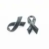 Crachá de metal com fita vermelha promocional amor leite atividades de bem-estar público logo promocional distintivo de fronteira broche joia atacado