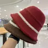 Sombrero de cubo de punto pequeño para adelgazar la cara, estilo nuevo de otoño e invierno para mujer, sombrero de cloche de punto versátil y cálido para el sol, sombrero a prueba de viento