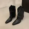 Botas largas vintage, Botas Martin de corte en V color café, Botas vaqueras occidentales de moda, Botines Chelsea tachonados, Botines para mujer