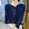 Cardigan de Cashmere Macio para a Pele, Cor Sólida, Estilo Pulôver Outono e Inverno para Mulheres, Gola Redonda, Novo Estilo, Manga Longa, Botão Diagonal, Estilo Europeu e Americano Versátil