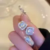 Brincos Quadrados, Brilhantes, Cravejados de Diamantes, Elegantes, Compactos, Design de Luxo Leve, Simples, Exquisitos, Modernos