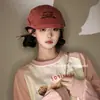 Galleta de Crema 2025 Nuevo Estilo Coreano Estilo Japonés Vintage Pequeño Tiburón Carta Bordada Gorra de Béisbol Cabeza Grande de Mujer
