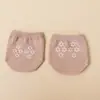 [Exclusivo] Calcetines de verano para mujer, antideslizantes, media suela, color liso, con puntos antideslizantes en la parte delantera, calcetines invisibles para pantuflas