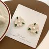 Aretes de Gardenia de Esmalte al Óleo Retro Francés con Aguja de Plata S925 Diseño Nicho Aretes de Lujo Ligero de Alta Gama 530