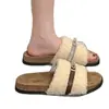 Chinelos de outono macios de lã de cordeiro com sola macia para mulheres, calçados para uso externo com sola grossa, sandálias slip-on de metal com biqueira aberta, moda 2026 para mulheres