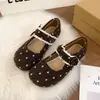 Sapatos Mary Jane de lã com bolinhas para mulheres, nova coleção outono/inverno 2026, sola macia, design de tira única, sapatos baixos únicos e estilosos