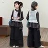 Conjunto casual de duas peças novo para meninas para o outono: top de manga comprida com barra de renda e culottes jeans com design de perna larga