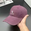 Símbolos Geométricos 25 Gorras de Béisbol Bordadas Retro Coreanas Nuevas para Mujeres, Gorras de Visera Casuales y Versátiles para Protección Solar para Hombres y Parejas
