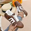 Zapatos Deportivos Casuales Ligeros de Encaje Transfronterizos Europeos y Americanos Versátiles para Mujer con Punta Redonda Transfronterizos 226 Forrest Gump para Mujer Venta al por Mayor Tallas Grandes