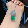Conjunto de joias de anel, colar e brincos estilo europeu e americano com esmeralda sintética, formato de flor, criativo, cravejado com diamantes, 10*10