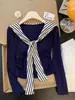 Camiseta de Manga Larga con Rayas y Escote en V 'Pure Desire' para Mujer 2026 Otoño Nuevo Estilo Fruncida Ajustada a la Cintura Adelgazante Capa Base Top