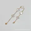 Collar Baojia de Ágata Negra Natural en Forma de Abanico Pequeño Versión de Alta Gama V-Gold con Chapado en Oro de 18 Quilates e Incrustaciones de Diamante, Cadena para Clavícula Finamente Tallada en CNC