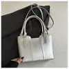 2025 Nuevo Bolso de Mano de Moda Estilo Coreano para Viajes Diarios Bolso de Mujer Elegante Bolso Cubo Estilo Occidental Empalme Bolso Cruzado Casual